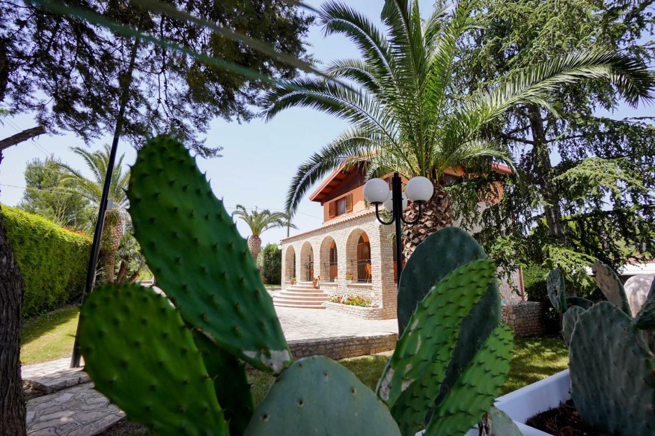B&B Villa Adriana Andria Extérieur photo